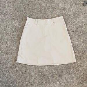 Nike beige golf skort